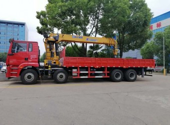 陜汽德龍前四后八配徐工16噸吊機多少錢？