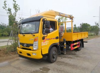 時風隨車吊，藍牌隨車吊，2噸隨車吊，價格多少錢？